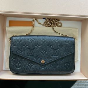 Louis Vuitton Felice Pochette. Authentic